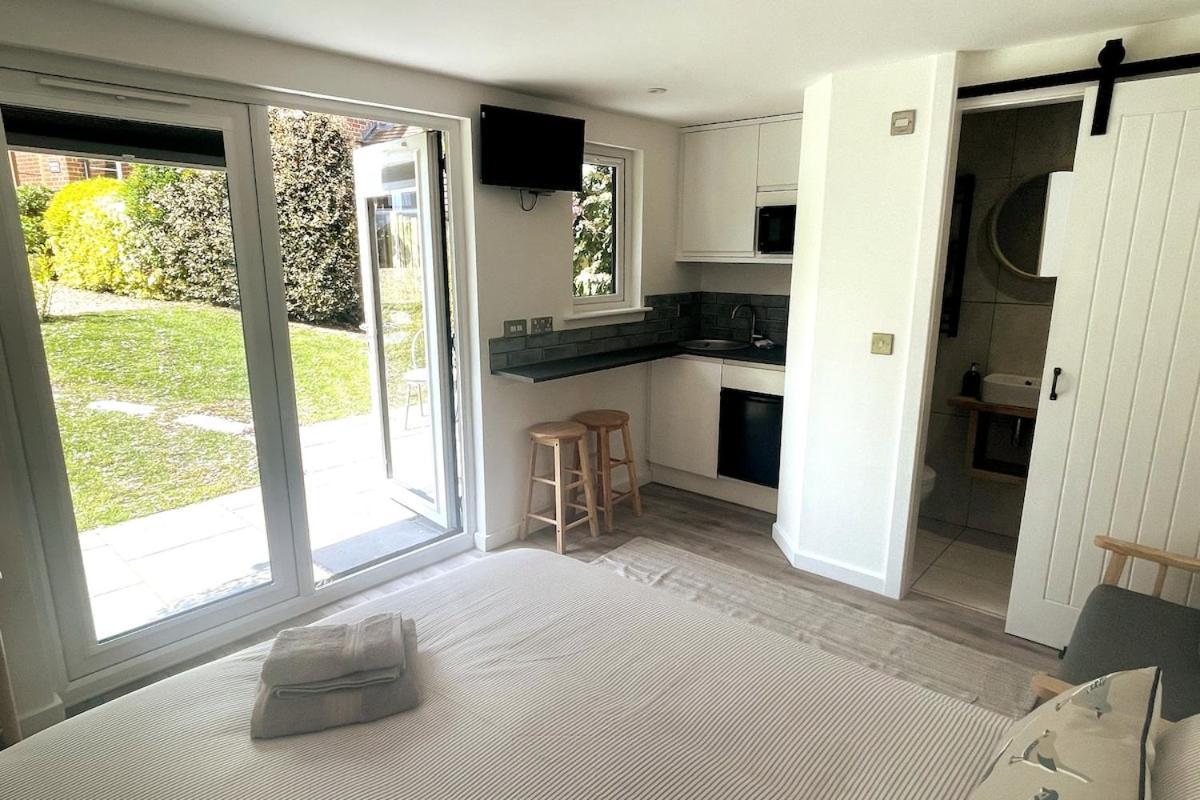 Cosy Garden In Wimborne With Parking Apartment