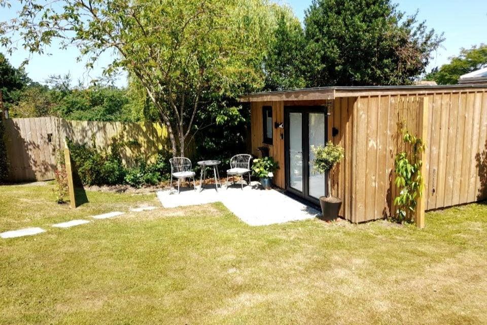 Apartment Cosy Garden In Wimborne With Parking *