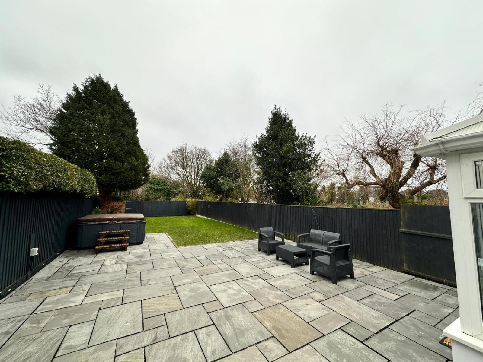Escape To The Holiday home *