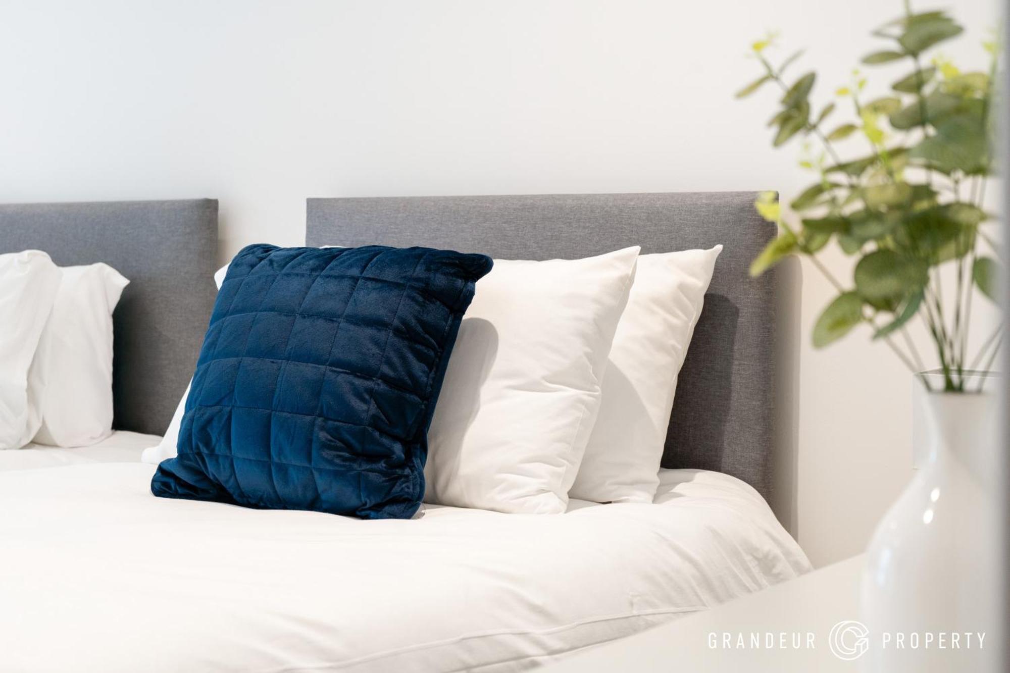 Quayside By Grandeur Apartment