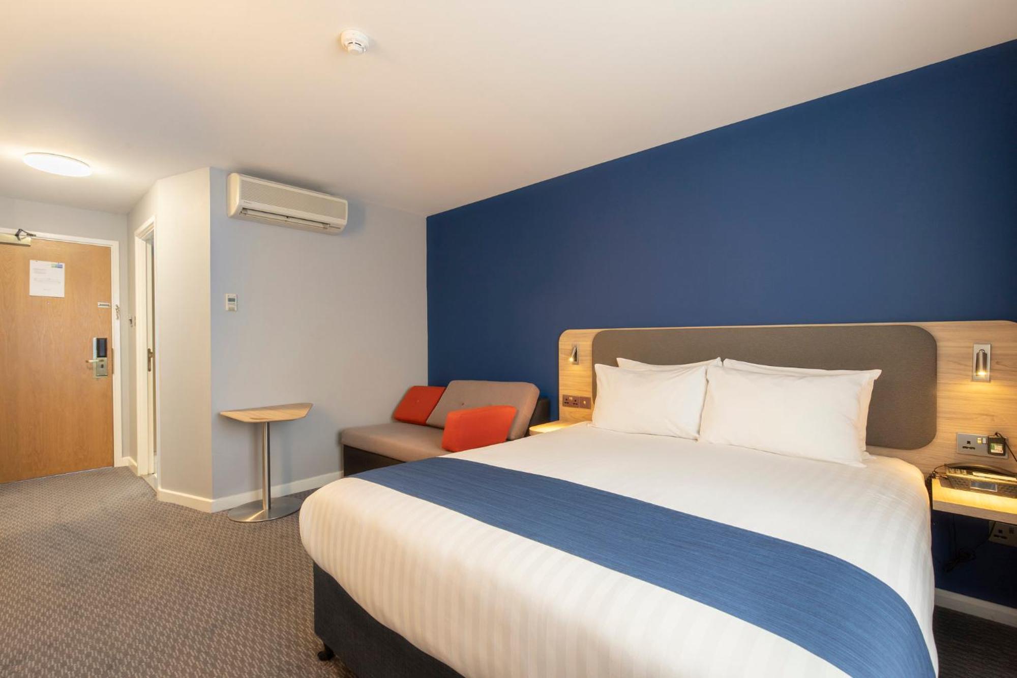 Express By Ihg Hotel Poole