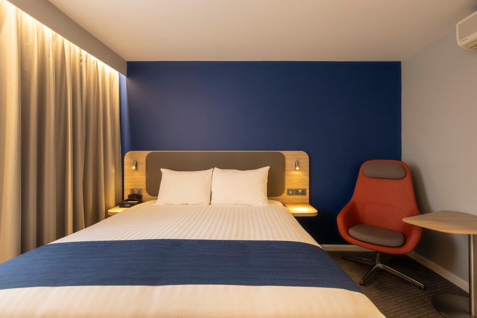 Express By Ihg 3* Poole