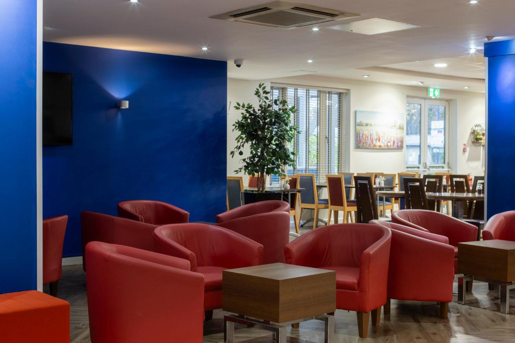 Express By Ihg 3*