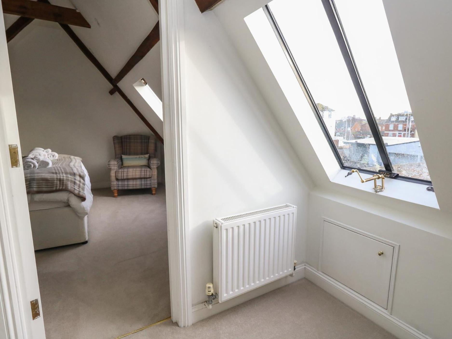 3 West Quay Mews * Poole