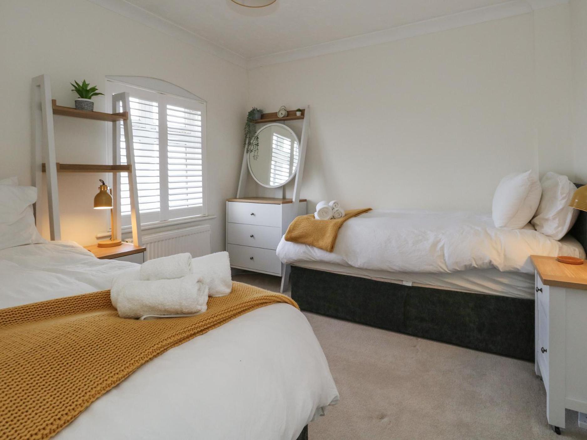 3 West Quay Mews *
