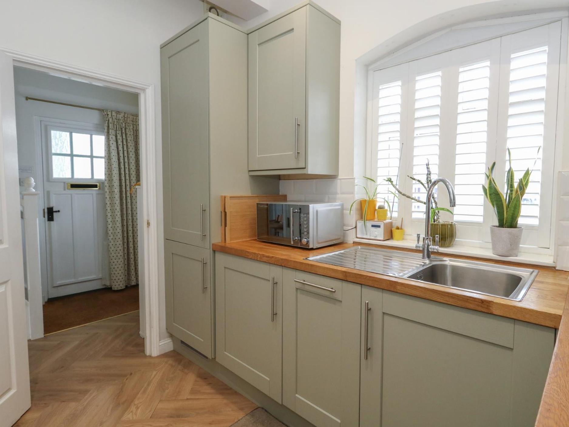 3 West Quay Mews