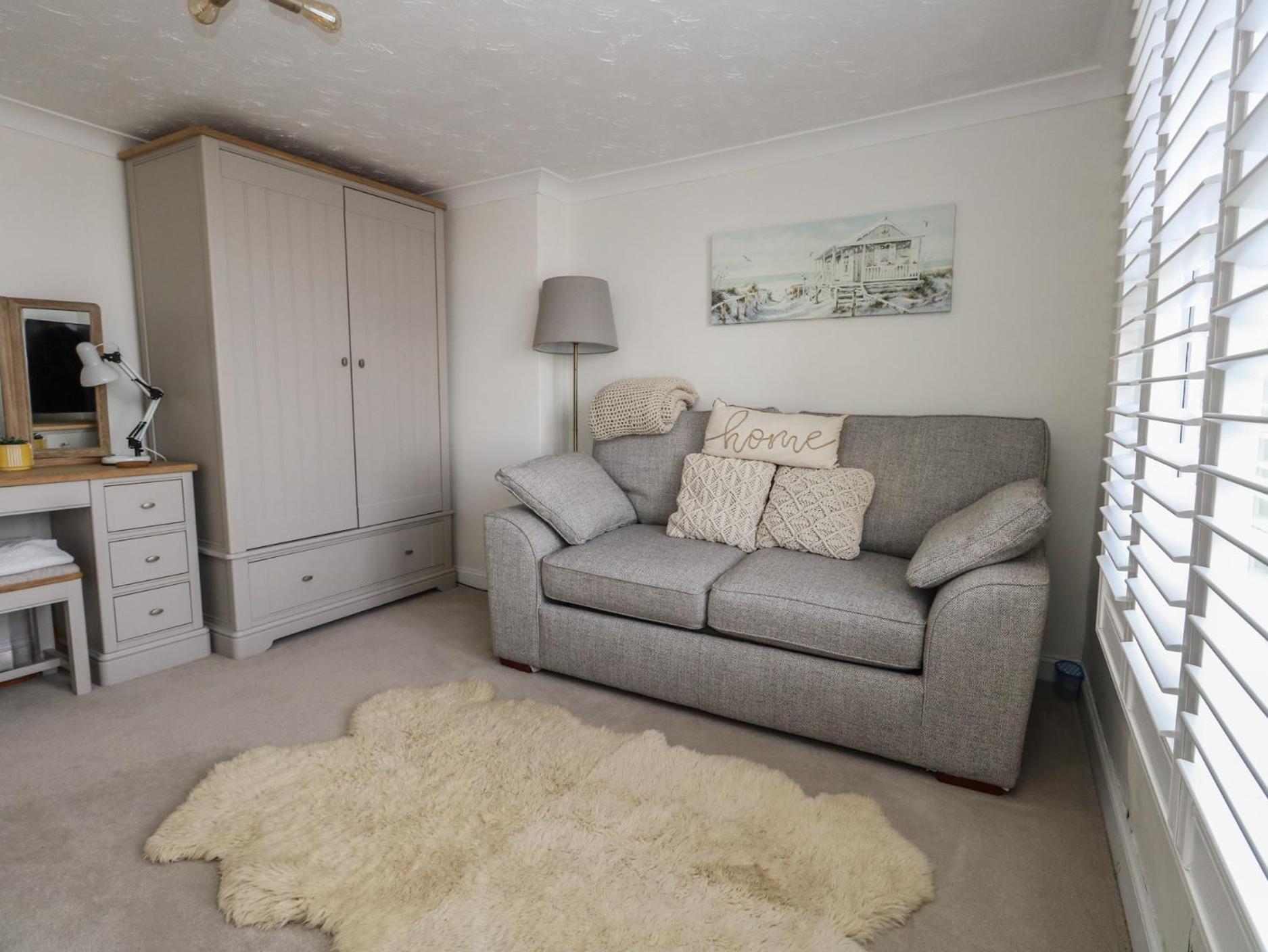 3 West Quay Mews * Poole