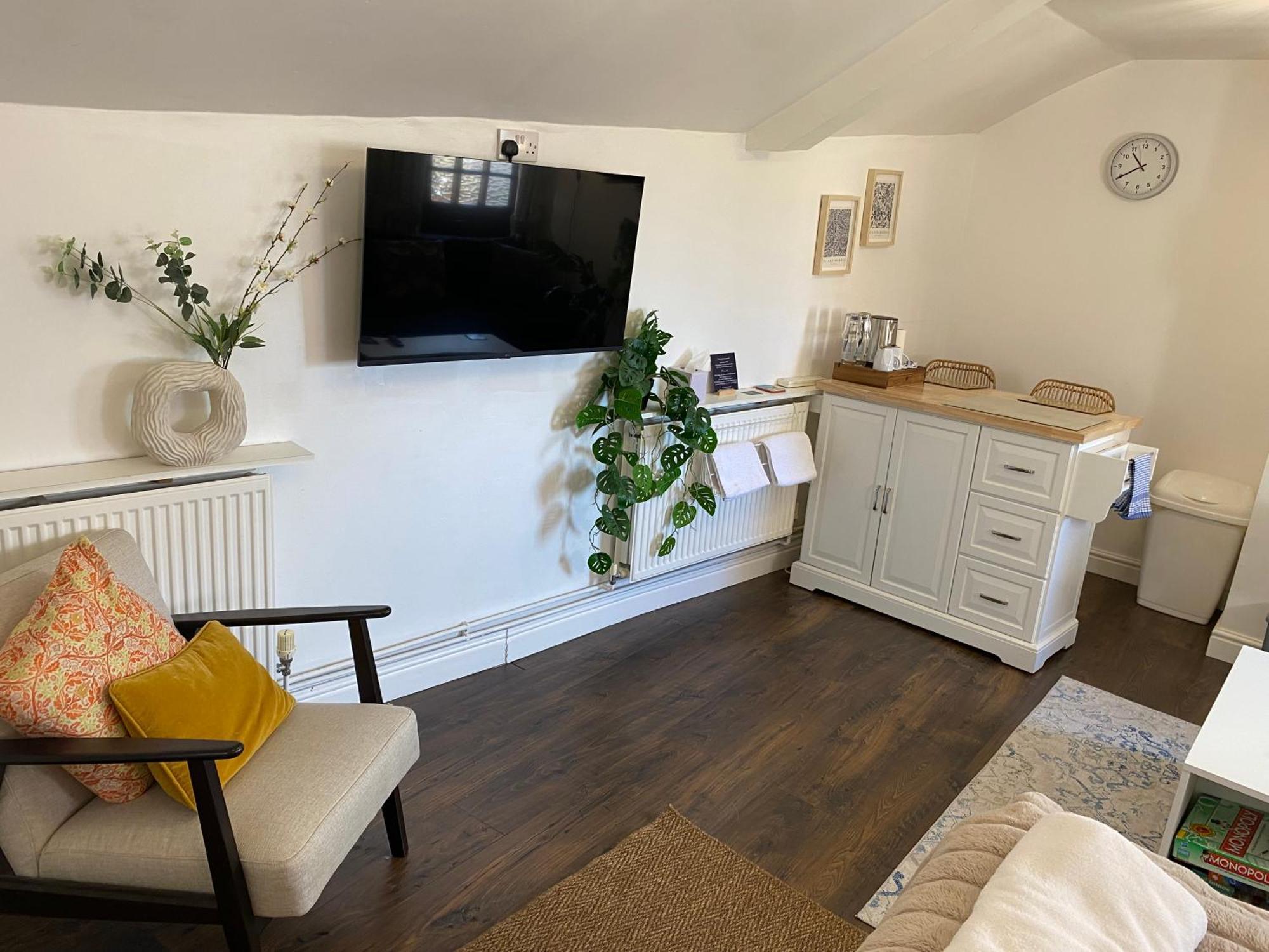 Poole Park House 2*