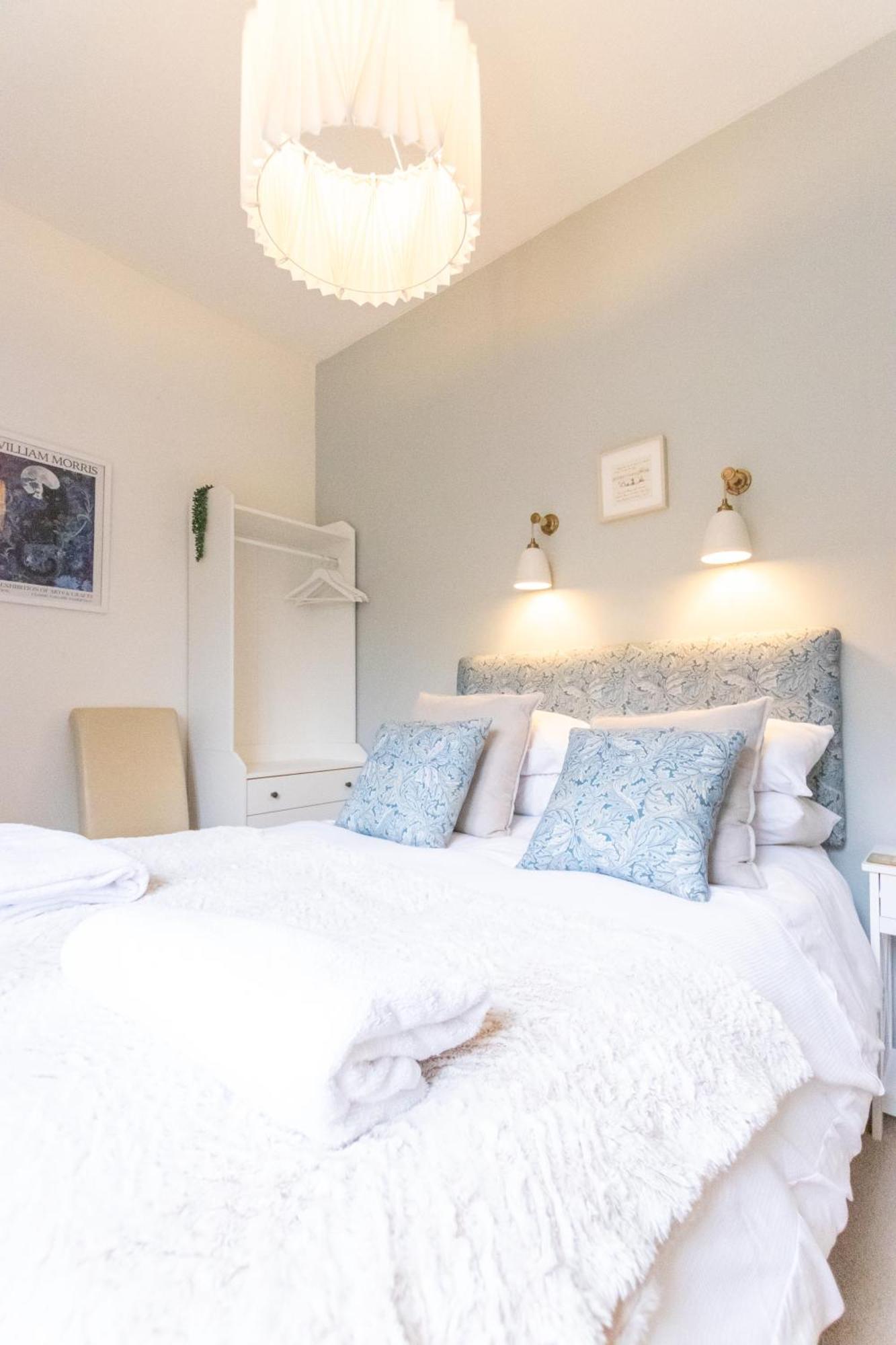 Guest house Poole Park House 2*