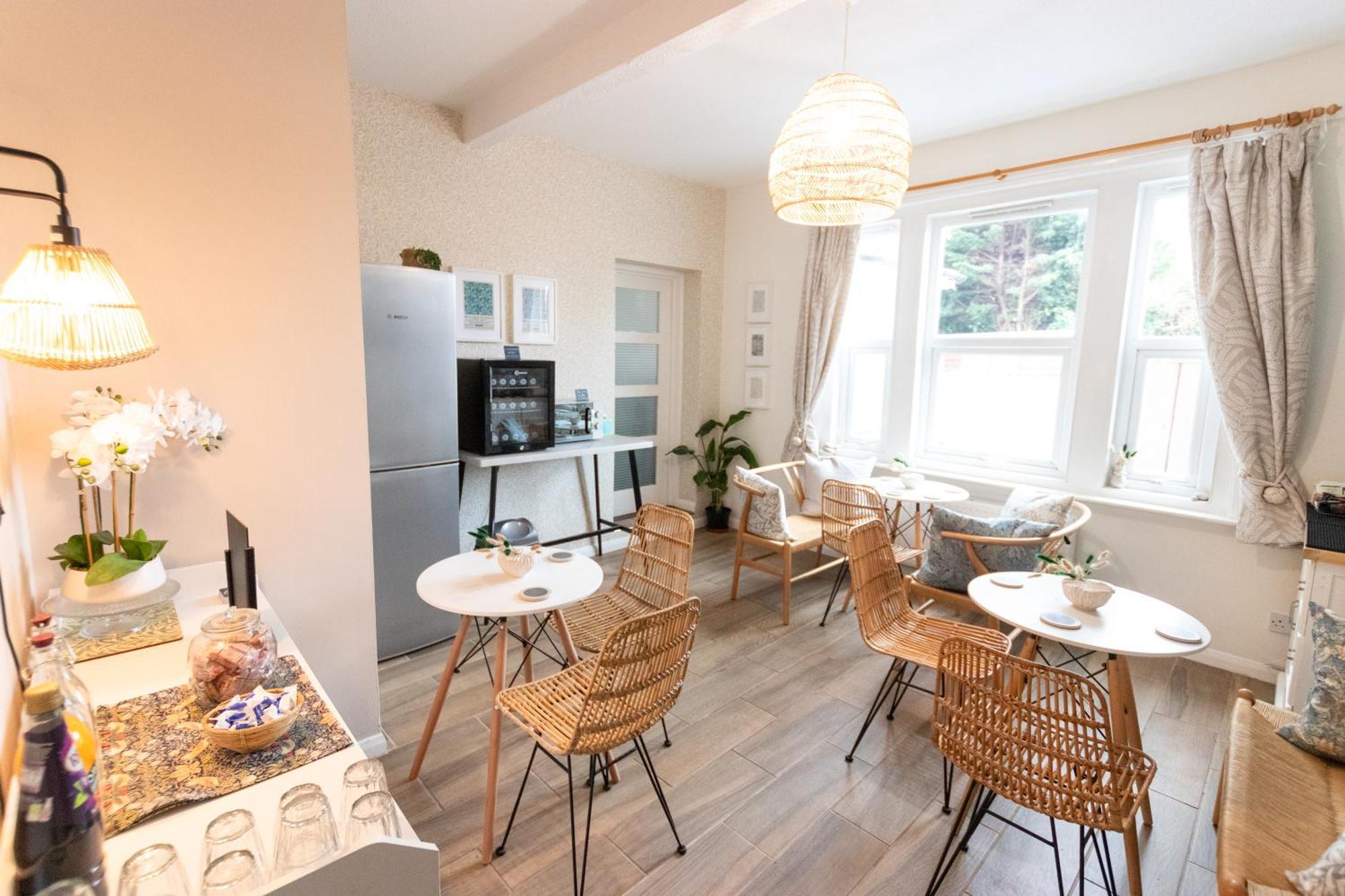 Guest house Poole Park House 2*