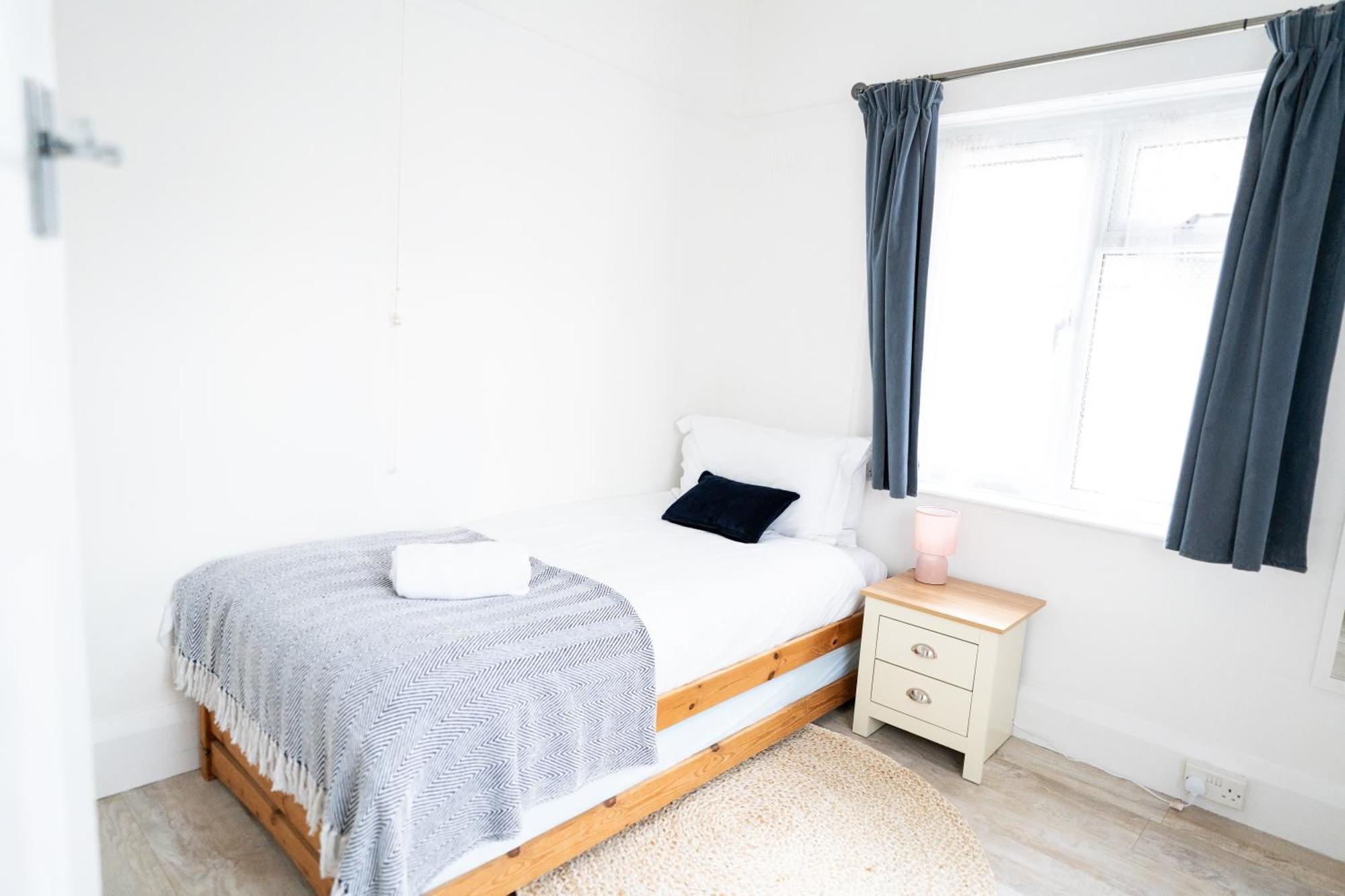 Holiday home 4 Bedroom Coastal Retreat In Sandbanks *