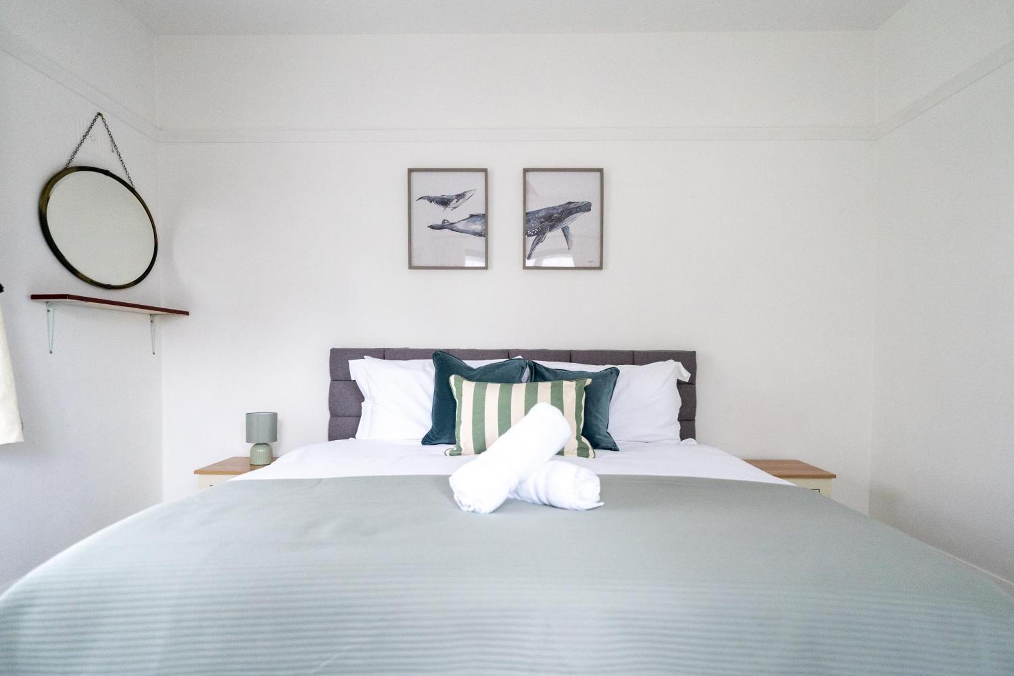 4 Bedroom Coastal Retreat In Sandbanks Holiday home