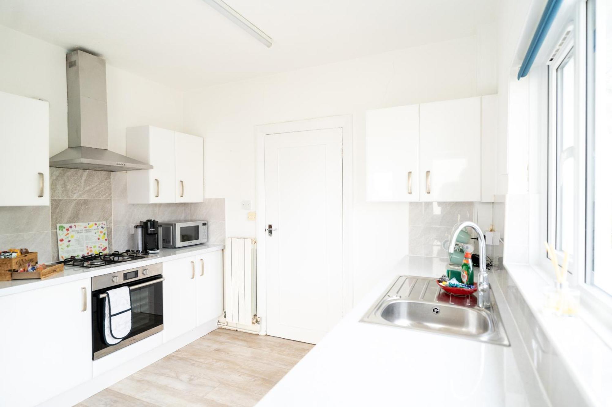 4 Bedroom Coastal Retreat In Sandbanks Poole