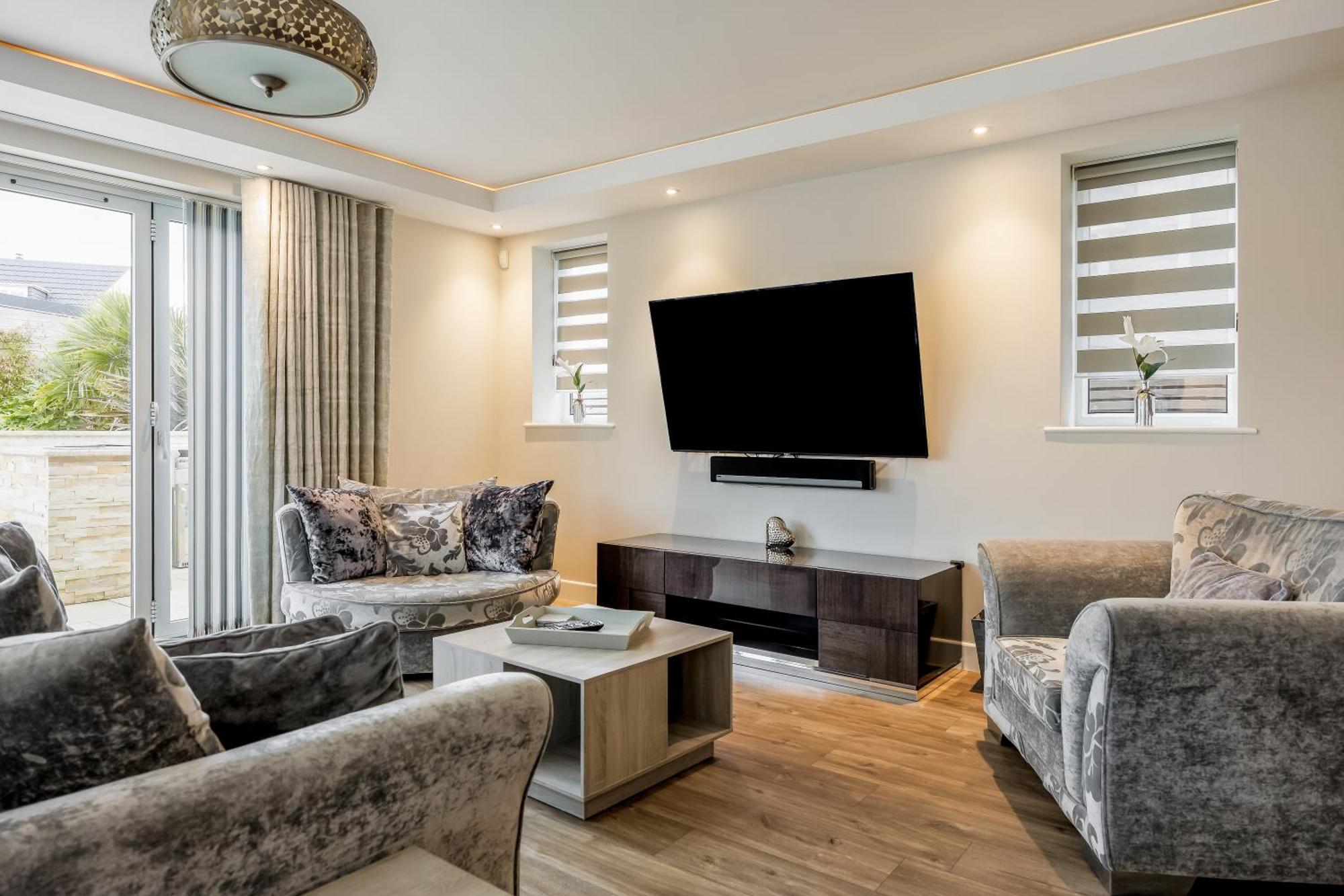 Holiday home Luxury 5 Bedroom House-large Swim & Sea Views! Hosted By Amar Luxury