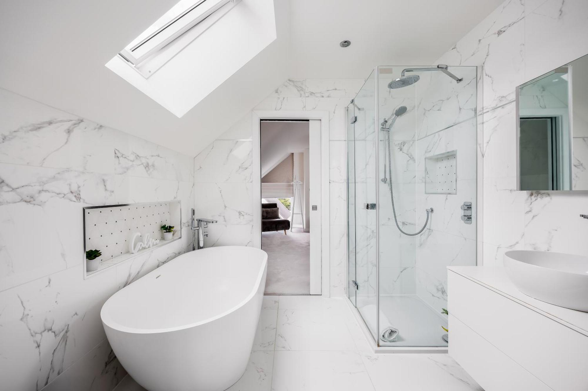 Luxury 5 Bedroom House-large Swim & Sea Views! Hosted By Amar Luxury * Poole
