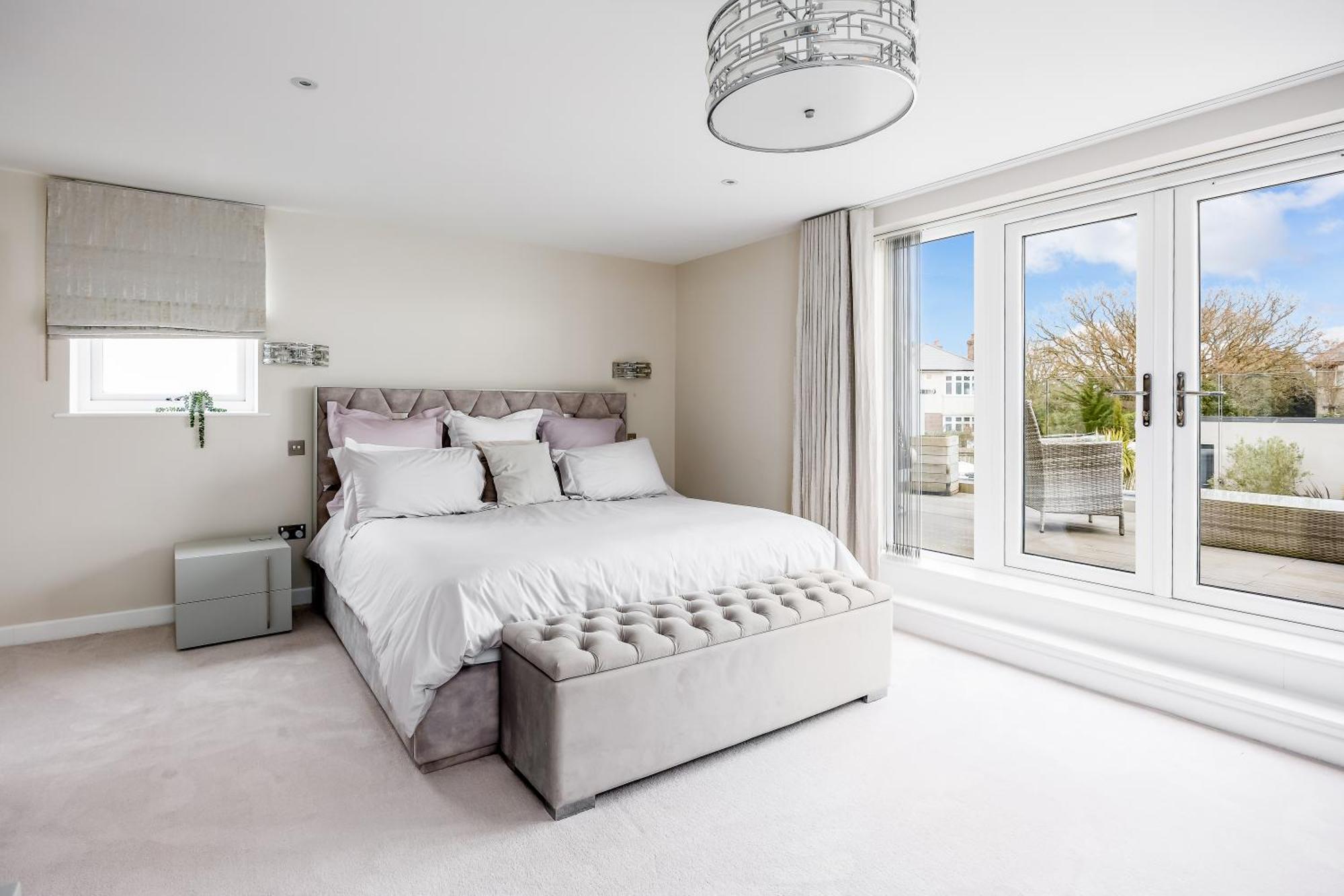 Luxury 5 Bedroom House-large Swim & Sea Views! Hosted By Amar Luxury *
