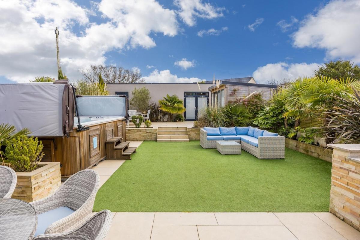 Holiday home Luxury 5 Bedroom House-large Swim & Sea Views! Hosted By Amar Luxury Poole