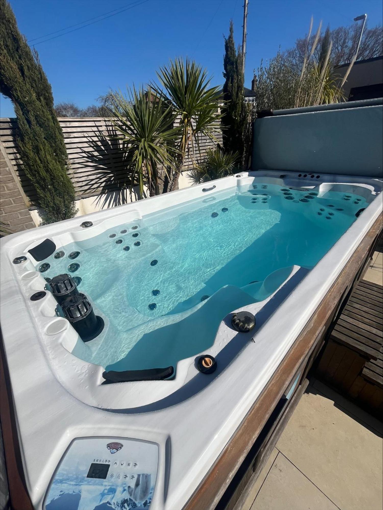 Holiday home Luxury 5 Bedroom House-large Swim & Sea Views! Hosted By Amar Luxury