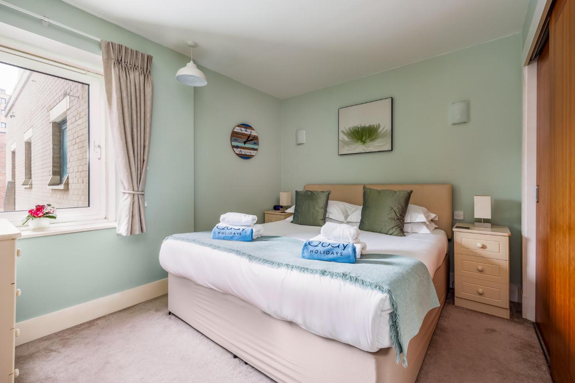 Dolphin Hideaway * Poole