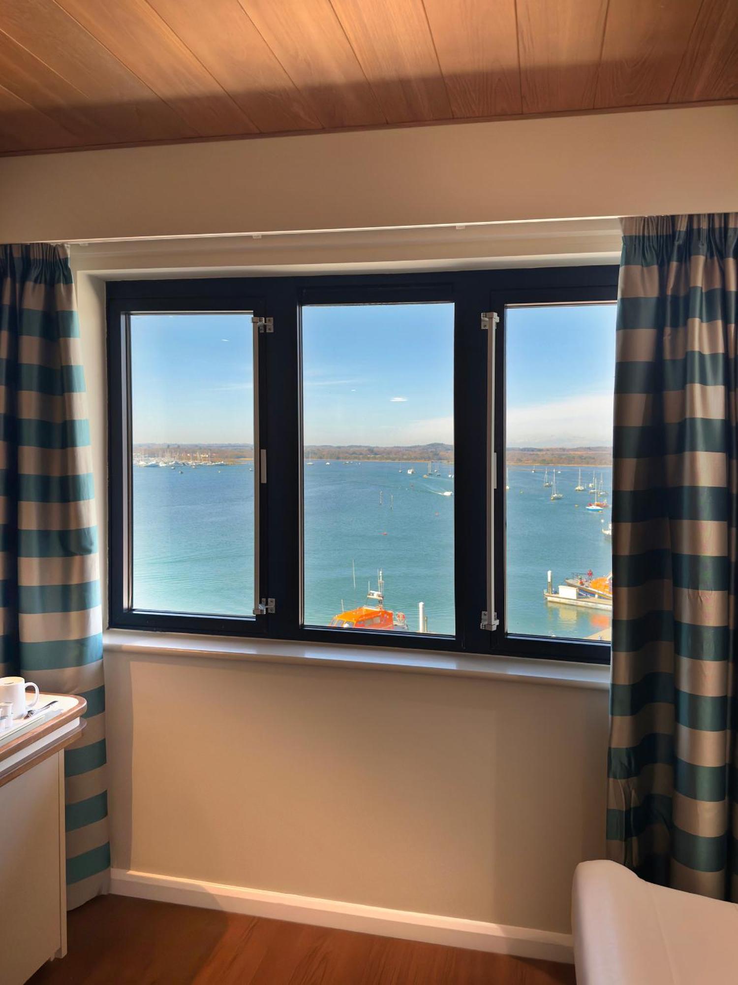 Hotel Rnli College