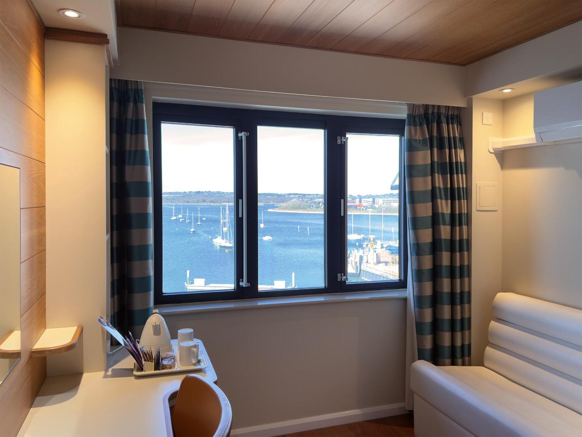 Rnli College 3* Poole
