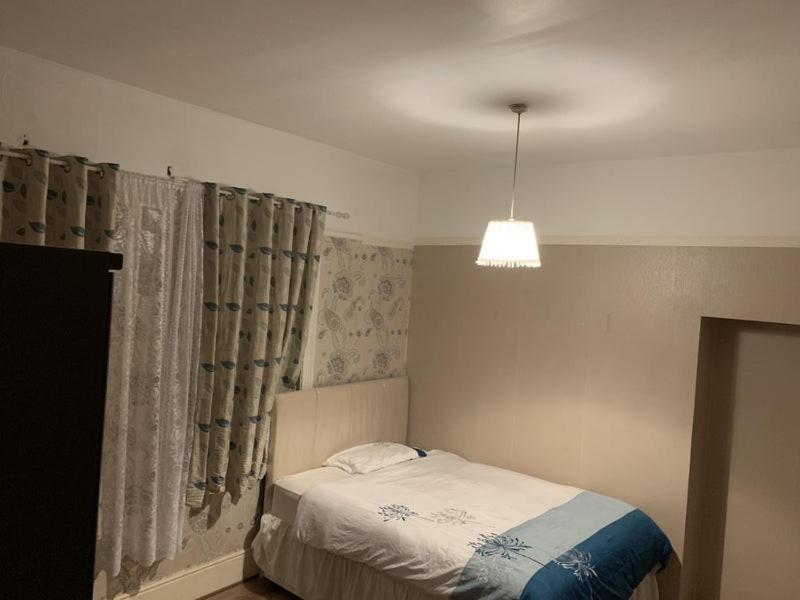 'aandal House' *