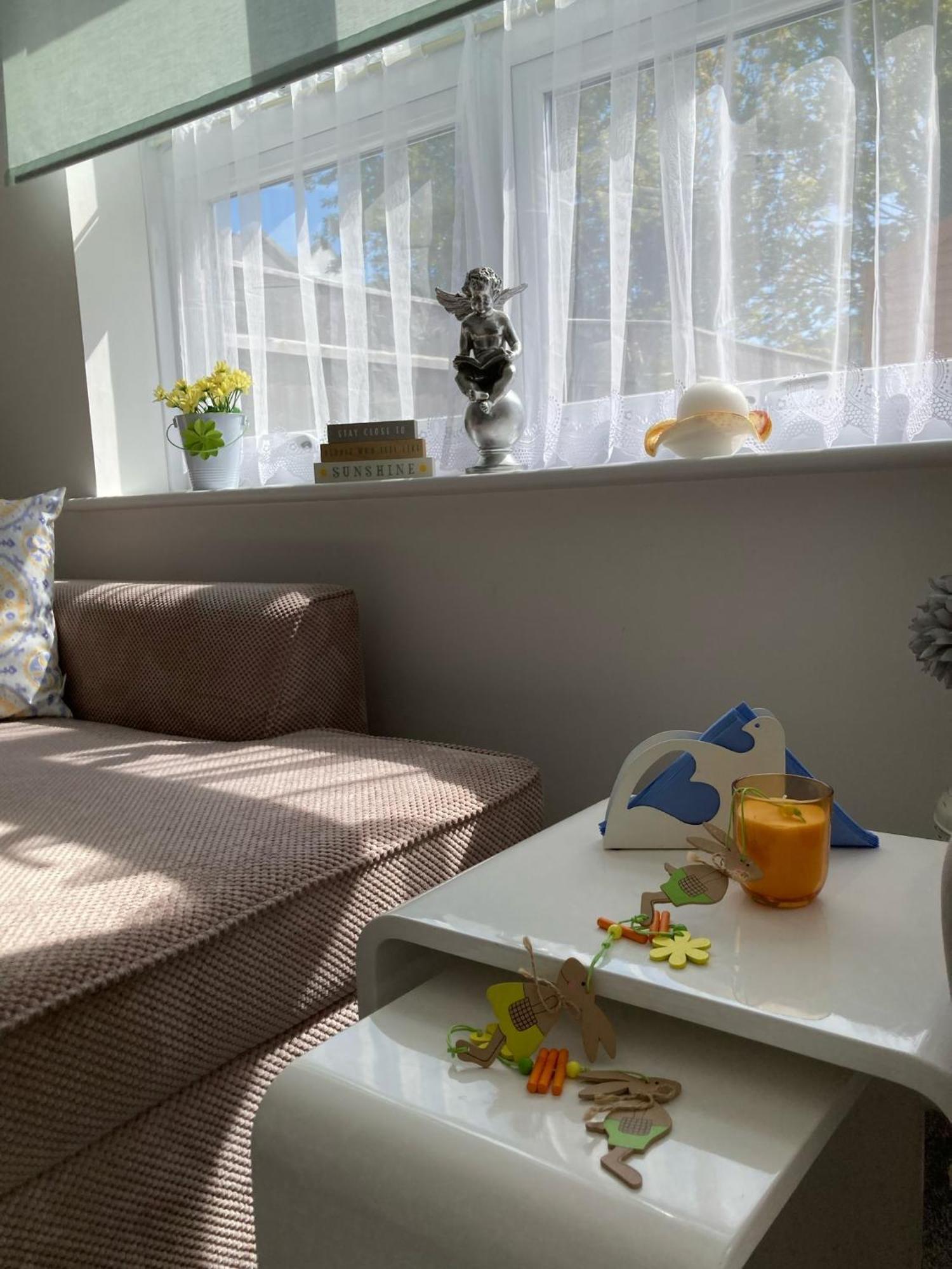 The Sashes: Cozy Near & Sandbanks Apartment