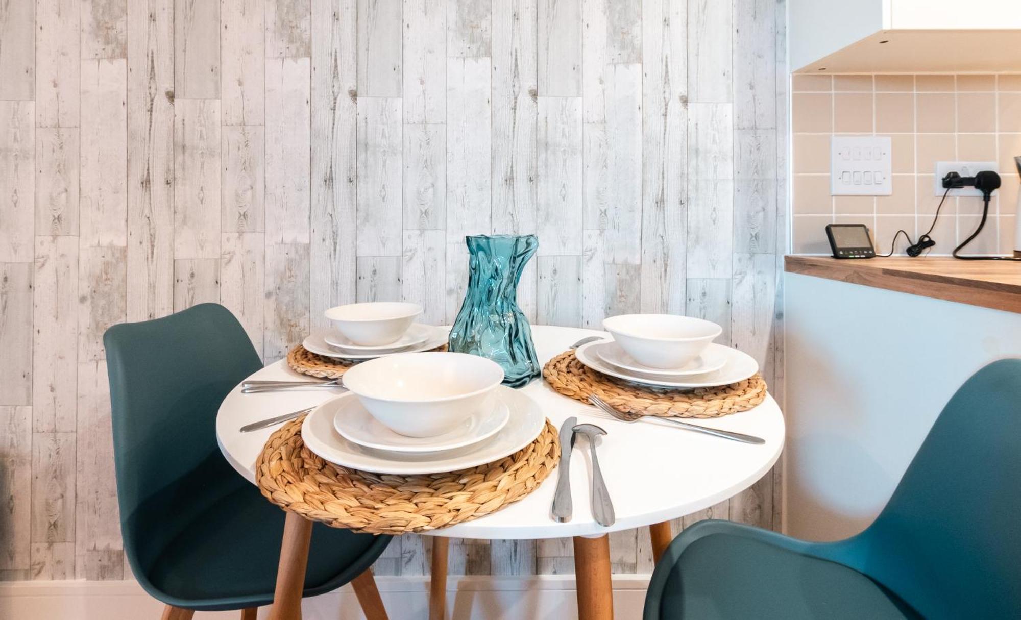 Quay Apartments- Centre