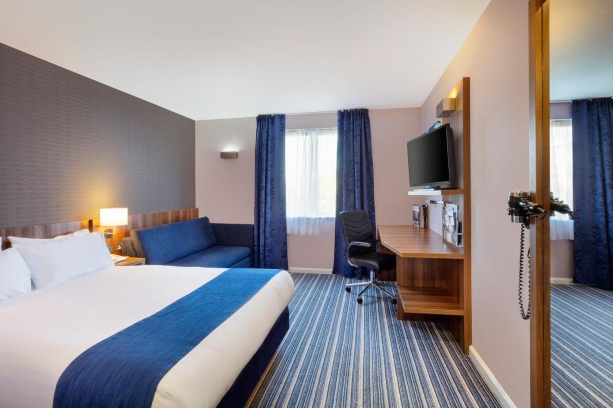 Express By Ihg Hotel Poole