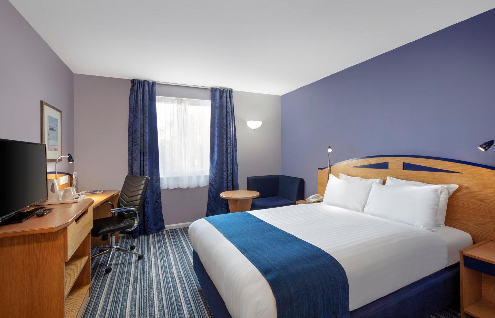 Express By Ihg Hotel