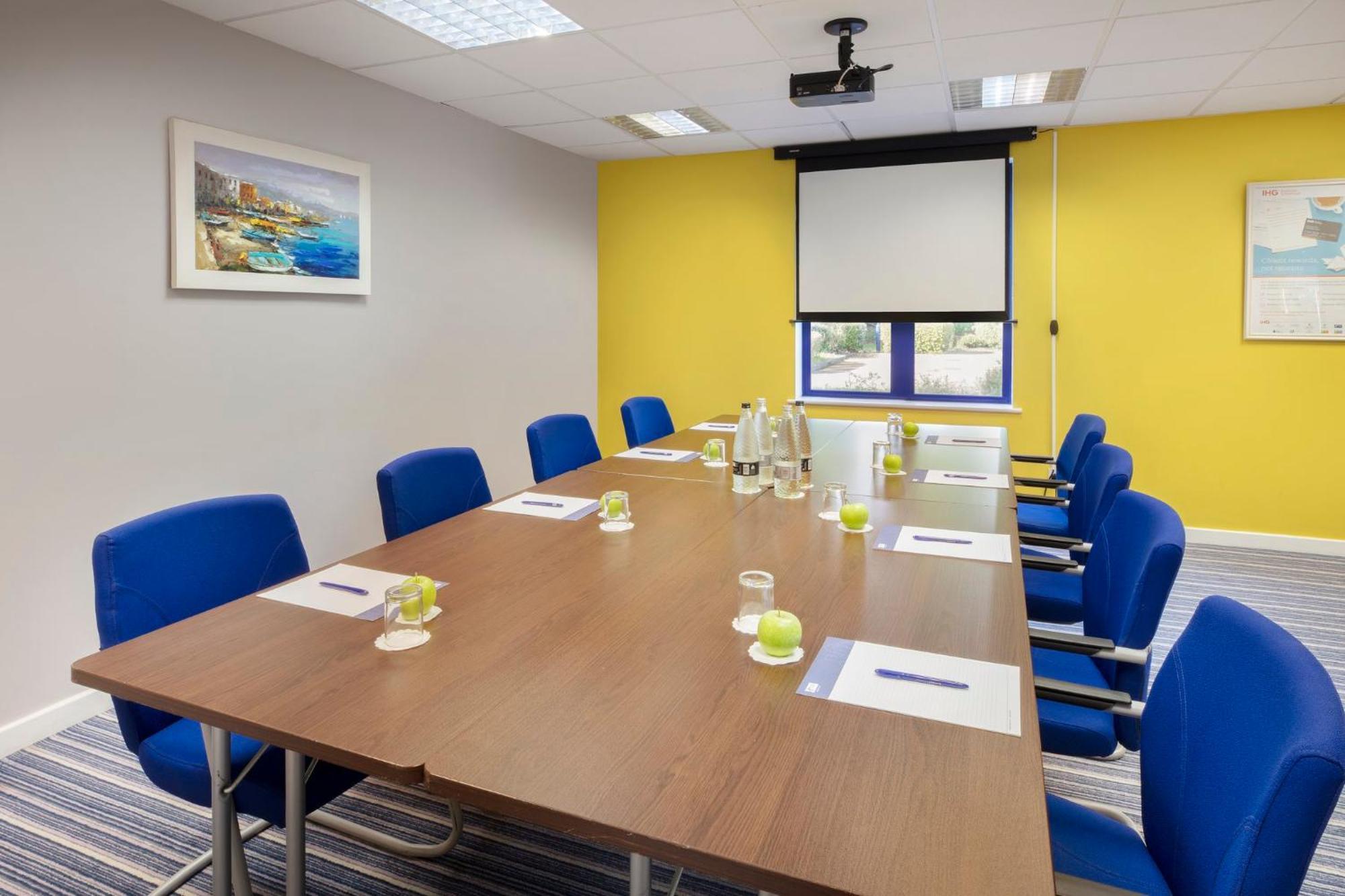 Express By Ihg Hotel Poole