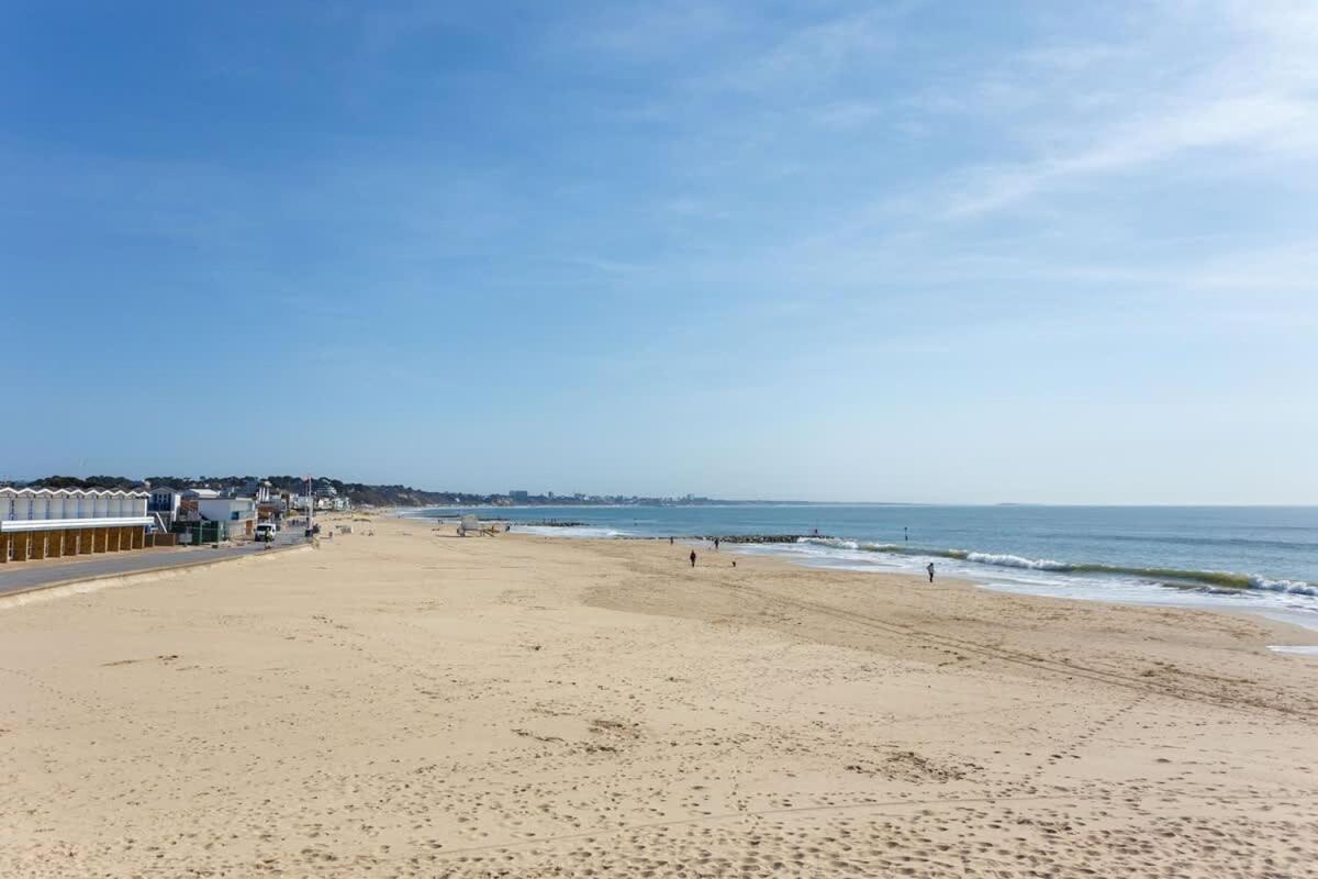 Sandy Shores - Sandbanks *