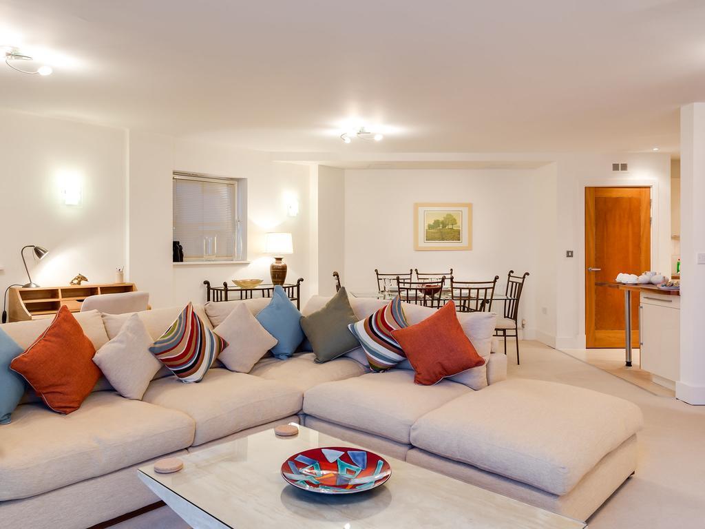 Riva - Sea Views Holiday home Poole