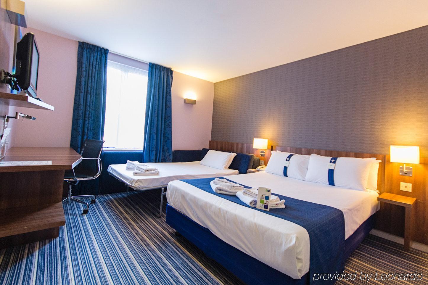 Express By Ihg Hotel 3*