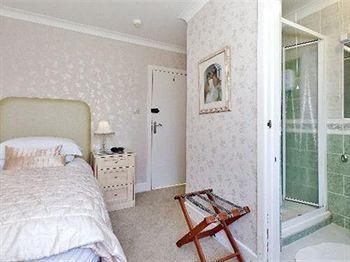 Grovefield Manor Hotel 4*