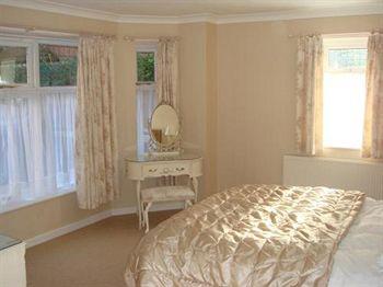 Grovefield Manor 4* Poole