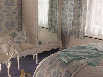 Hotel Grovefield Manor 4*