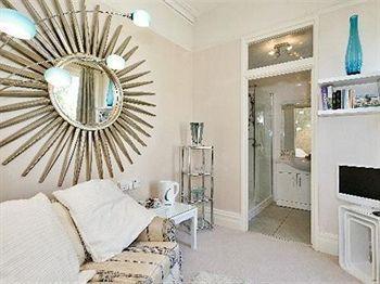 Grovefield Manor Hotel
