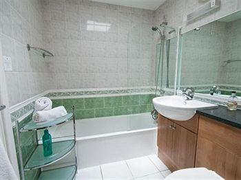 Hotel Grovefield Manor 4*