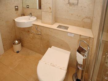 Hotel Quay Holidays - Orchard Plaza *