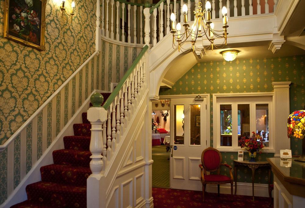 The Quarterdeck B&B 2* Poole