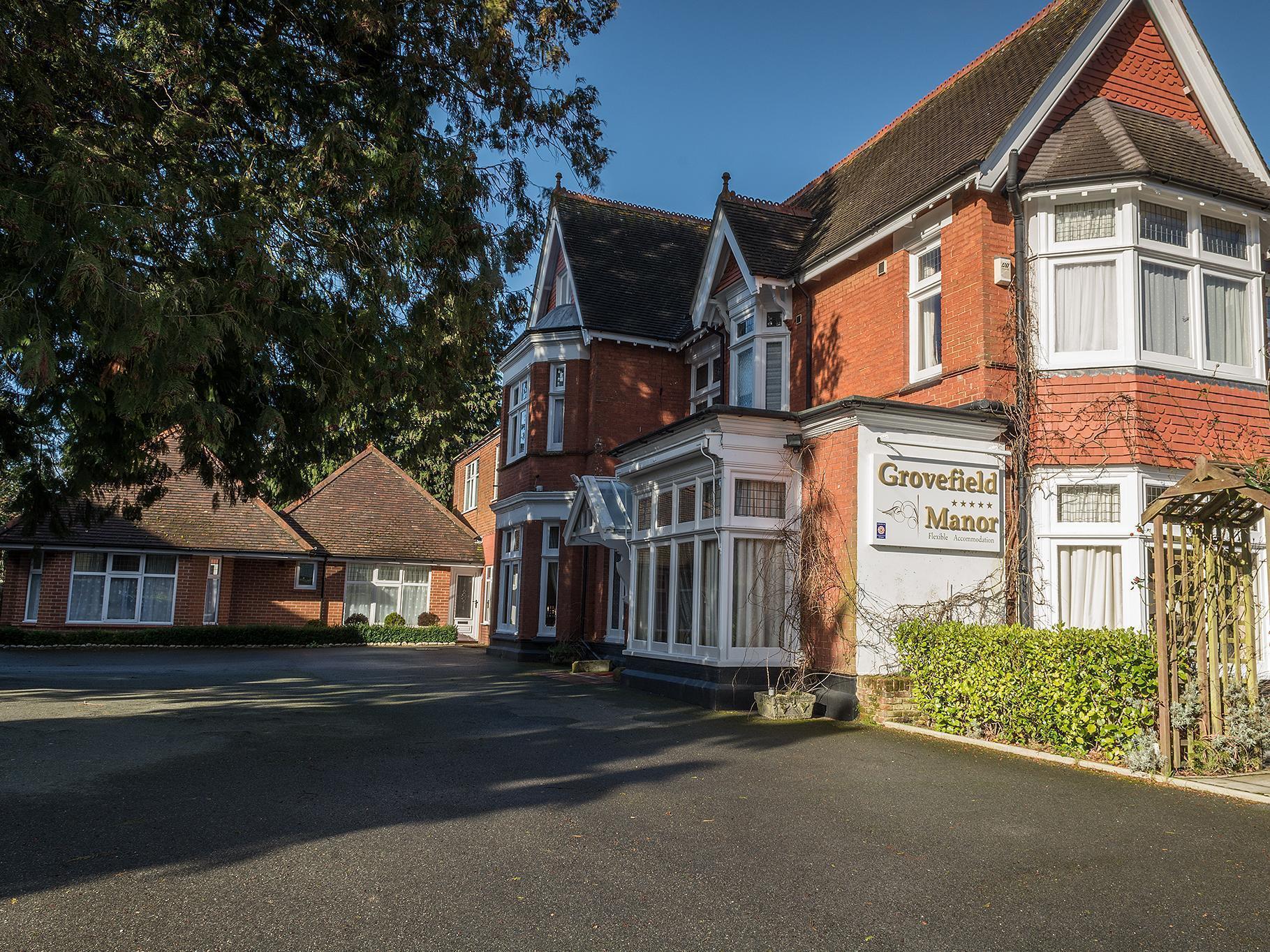 Grovefield Manor Hotel 4*