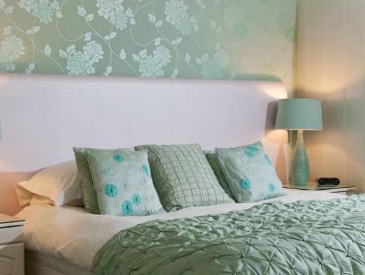 Grovefield Manor 4*