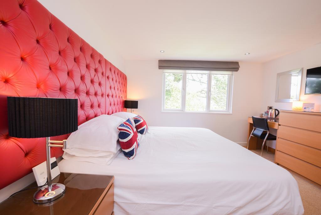 The White Lodge Bed & Breakfast 2*
