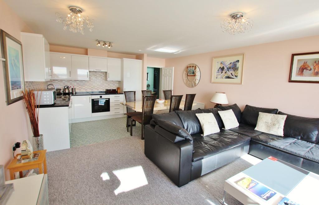 Harbour Reach Apartment *