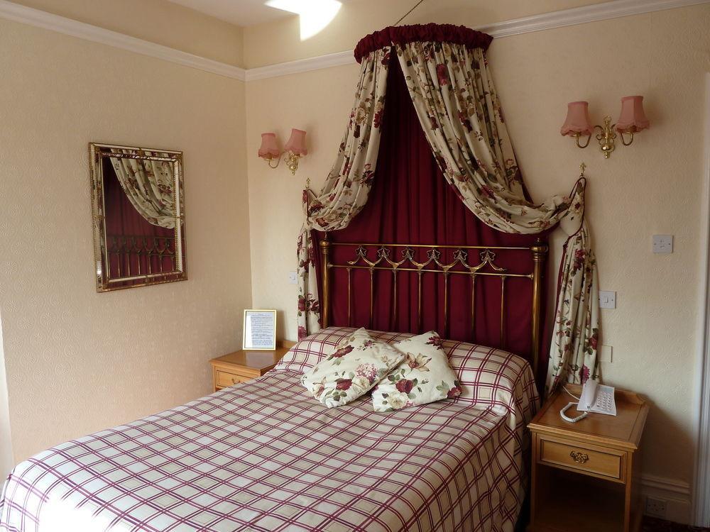 The Quarterdeck B&B 2* Poole