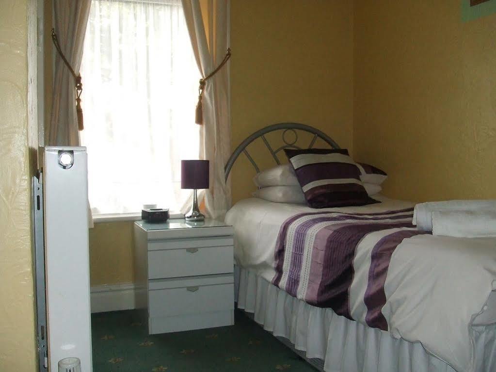 Blueshutters Guest house Poole