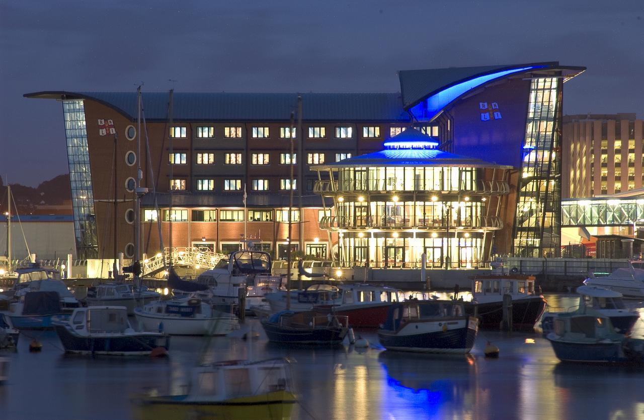 Rnli College 3* Poole