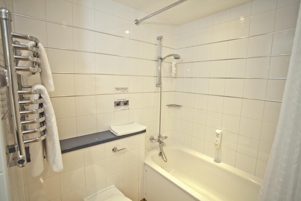 Hotel Rnli College 3*