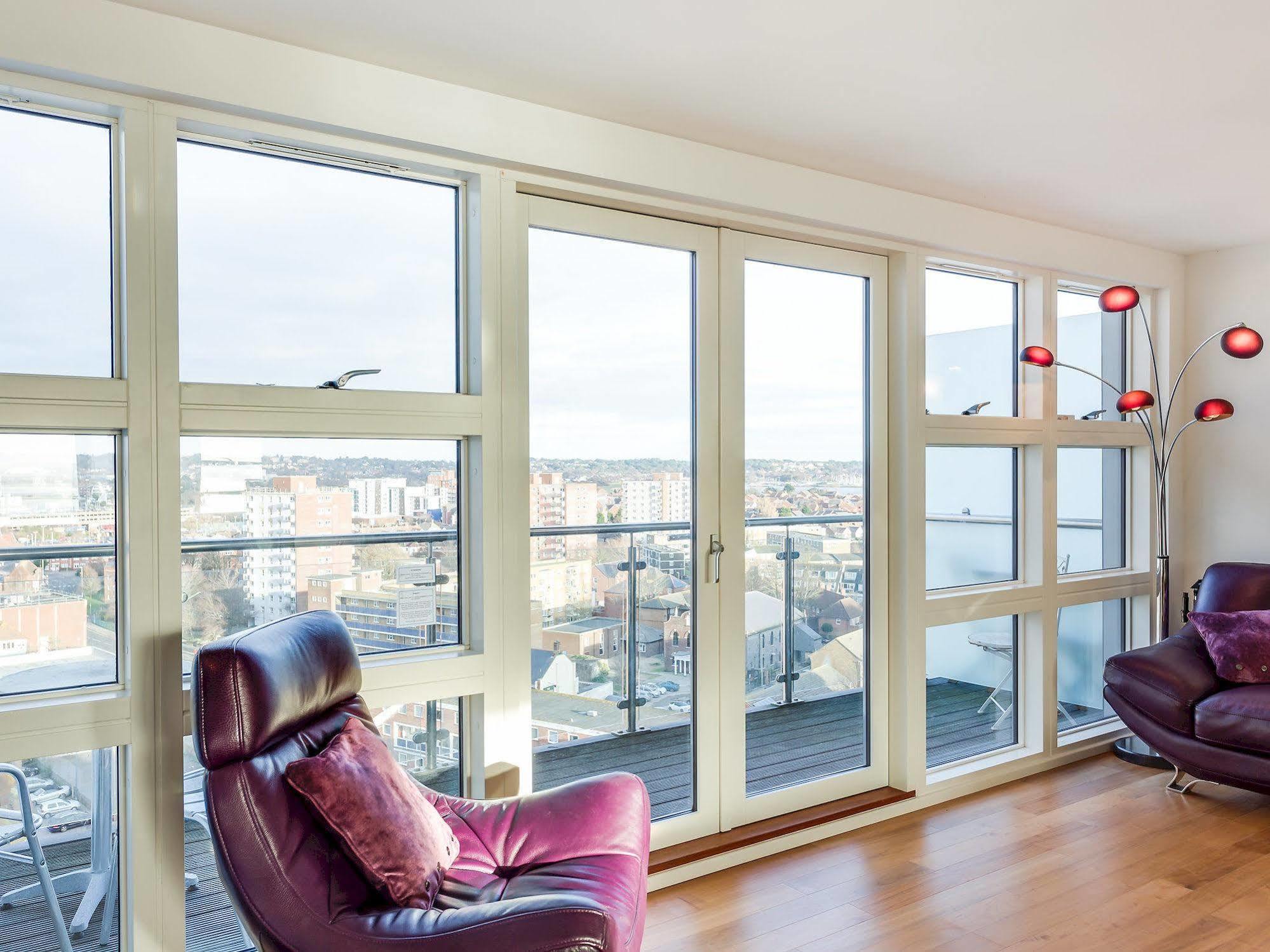 Quay Holidays - Orchard Plaza * Poole